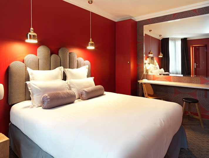 Paris Hotel Paradis Paris Red Double Room 2 Pretty Hotels